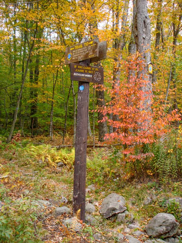 sign for trail head for Big Indian Mountain