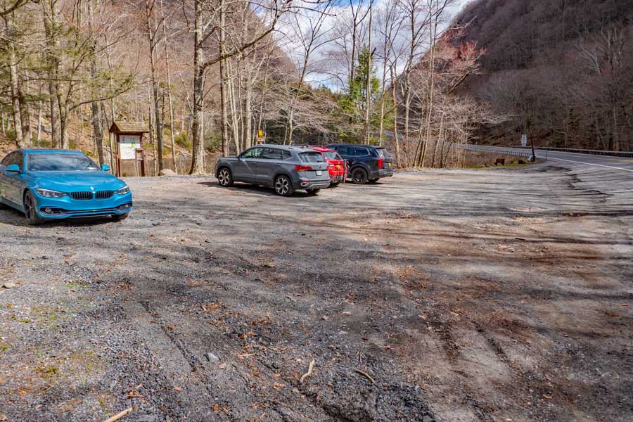 Notch Lake Parking Area off Rt 214, for the hike to Hunter Mountain or day use area