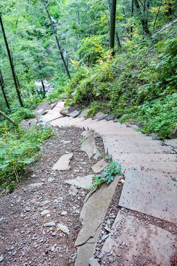 stairs down to the middle pool of kaaterskill falls