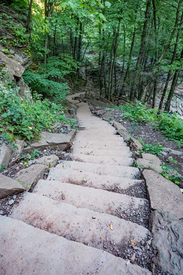 stairs down to the bottom of kaaterskill falls