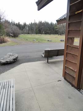 bathrooms at north-south lake campgrounds