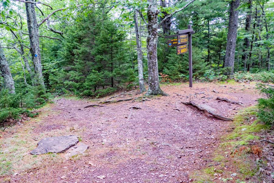 Trail Junction for Boulder Rock that is just off the tip of the southern end of the Escarpment Trail