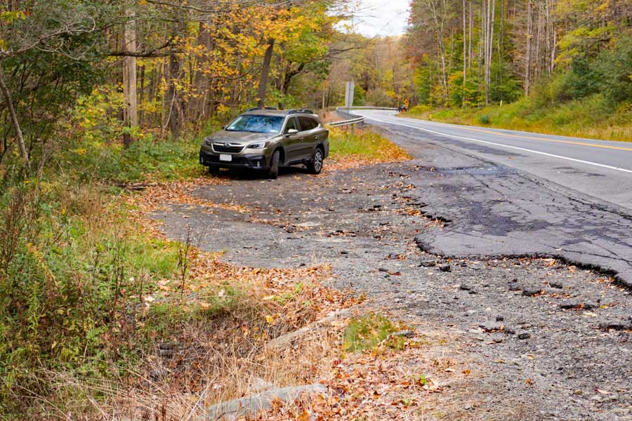 Cat Hollow (Rt 206) Parking Area for the Hog Hollow Trail