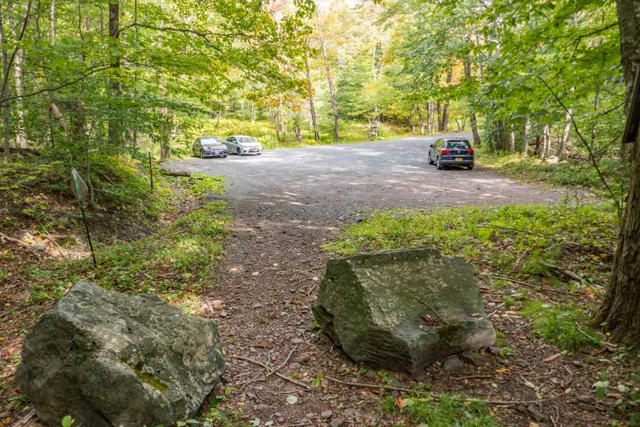 Mink Hollow Parking Area for Plateau Mountain