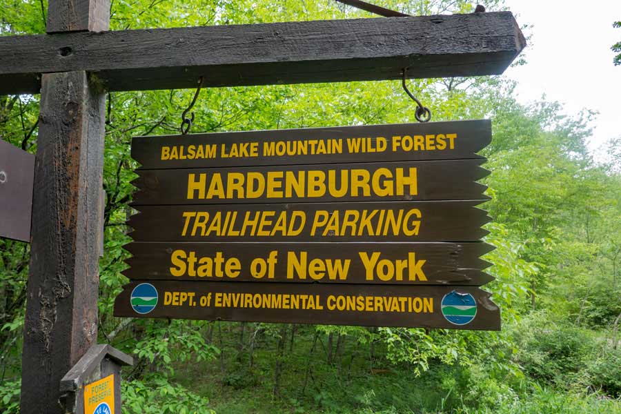 Hardenburgh parking area and trailhead for the Monguap-Hardenburgh trail