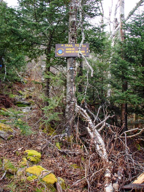 DEC trail sign on the Becker Hollow Trail