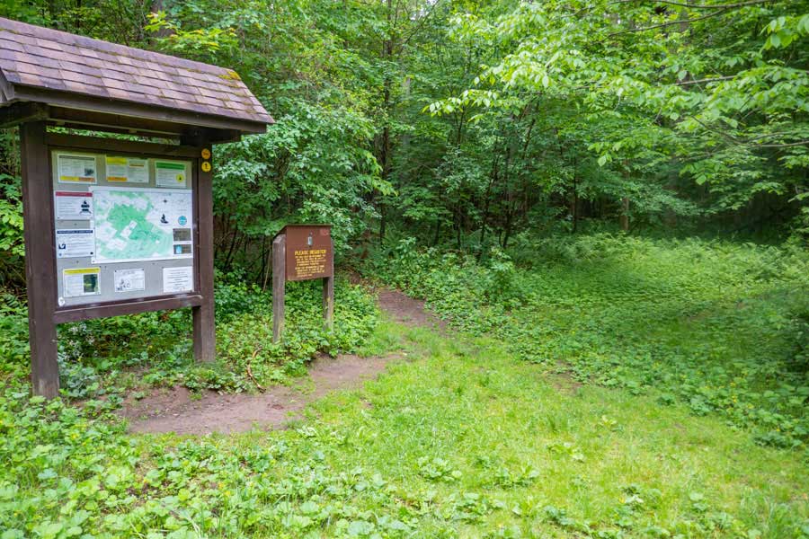 Kelly Hollow Loop trailhead