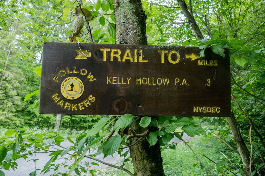 DEC sign for the Kelly Hollow PA Trail