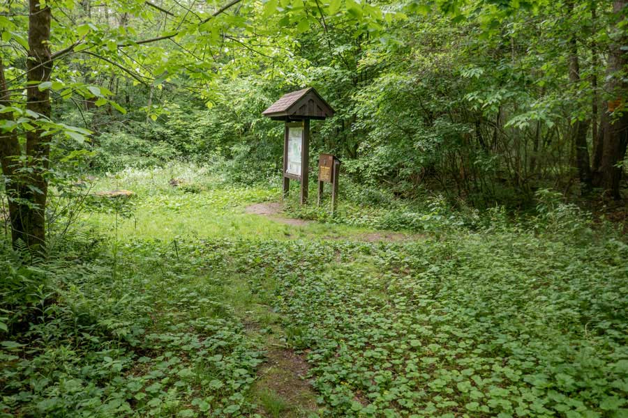 Kelly Hollow PA Trail ends at Kelly Hollow Parking Area