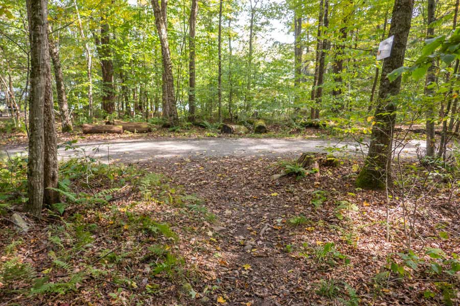 southern trailhead of the Little Pond Trail