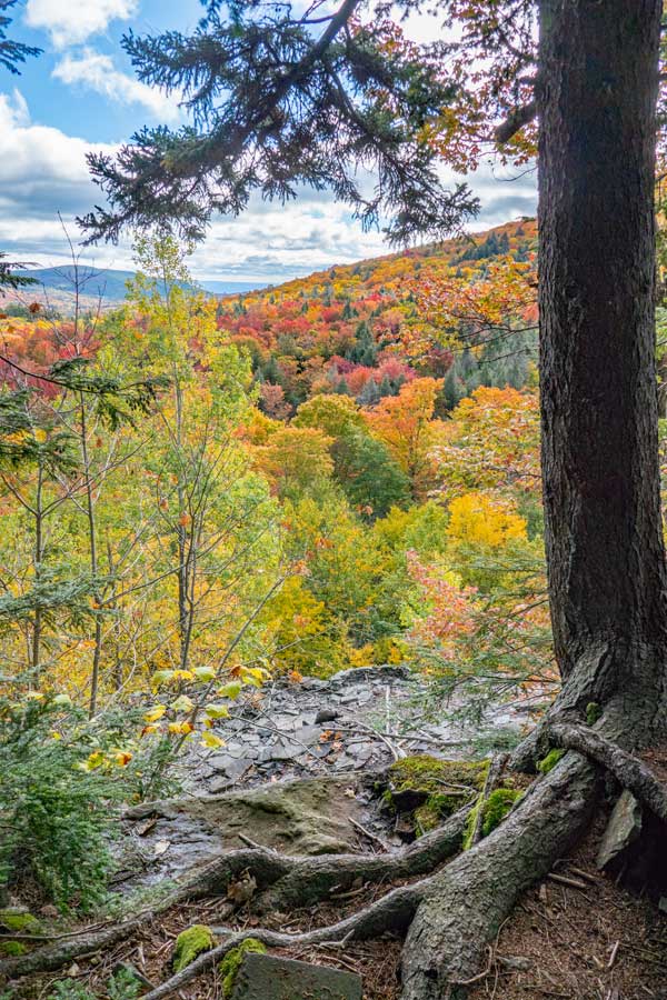 entrance to Dibble's quarry on the Pecoy Notch Trail