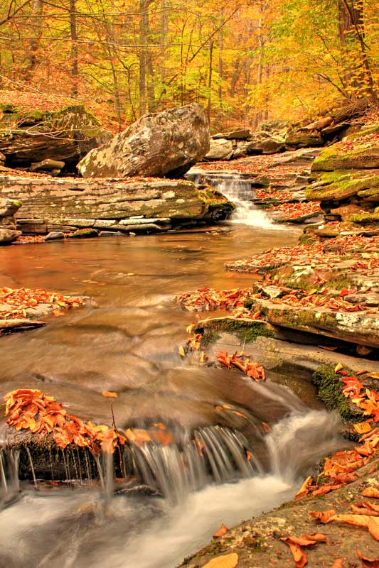 bridal veil falls in Hell's Hole