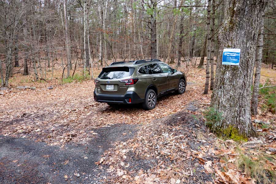Parking area for hike to Beetree Hill View Point