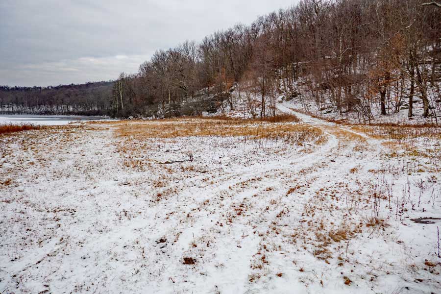 start of the Hodge Pond Loop trail